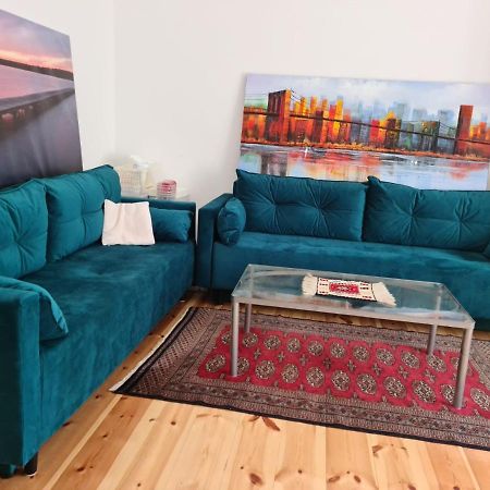 Nana-Eg-80M2 Sanierter Altbau-Parkplatz-Kleiner Garten-Wlan-Netflix-2Zimmer-Kueche-Dusche-Wanne-Waschmaschine Ομπερχάουζεν Εξωτερικό φωτογραφία
