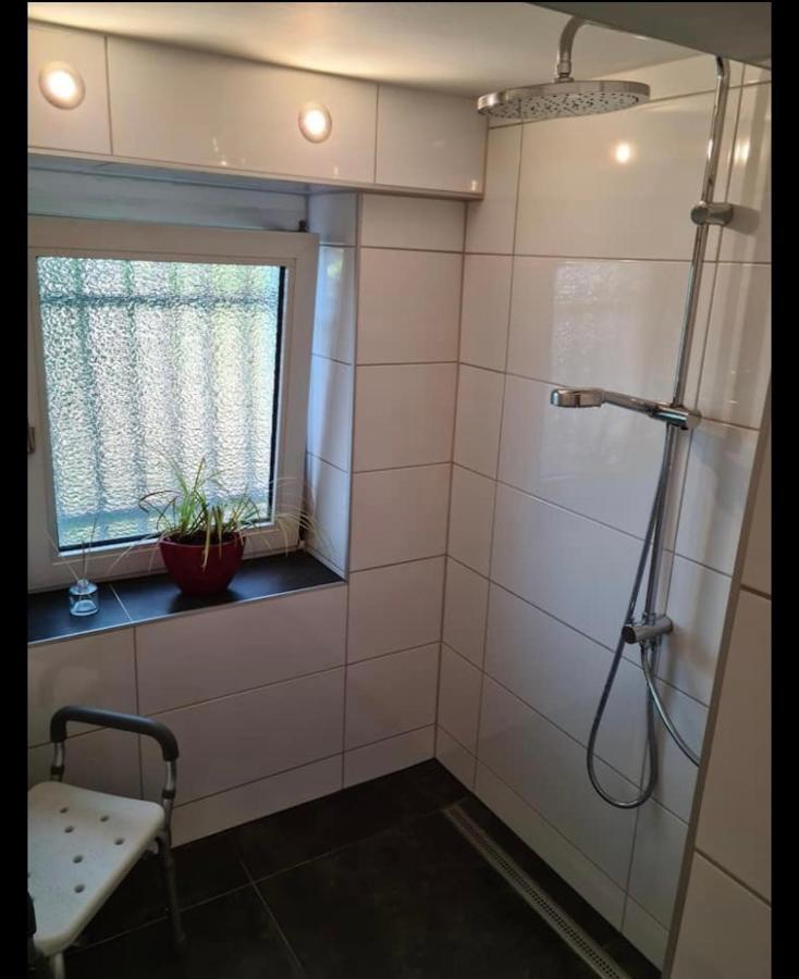 Nana-Eg-80M2 Sanierter Altbau-Parkplatz-Kleiner Garten-Wlan-Netflix-2Zimmer-Kueche-Dusche-Wanne-Waschmaschine Ομπερχάουζεν Εξωτερικό φωτογραφία